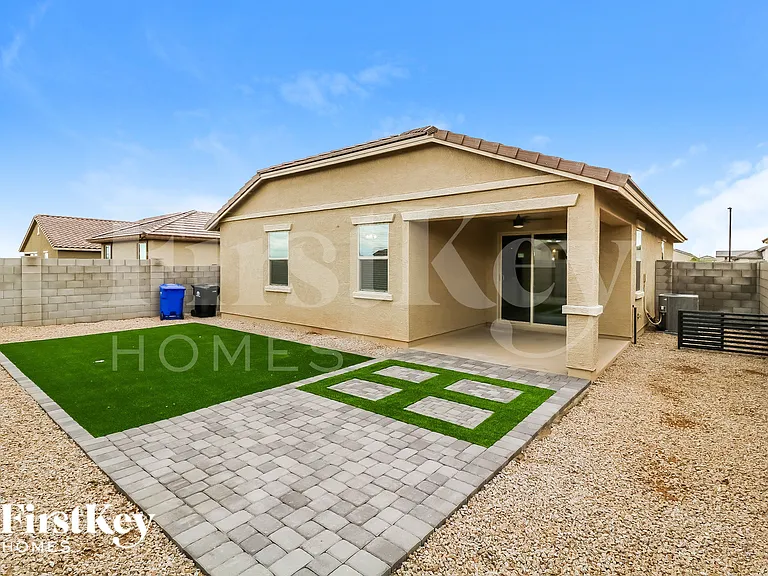 17538 W Villa Hermosa Ln — Photo 15