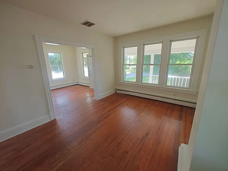 1020 Salisbury Dr — Photo 8