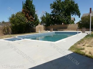 39357 Jefferson Dr, Palmdale, CA 93551