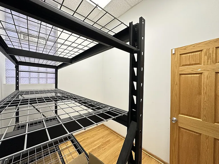 2138 W Chicago Ave #EROTS — Photo 12