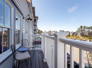 North Market Street Lofts, Pacific Beach, WA 98571