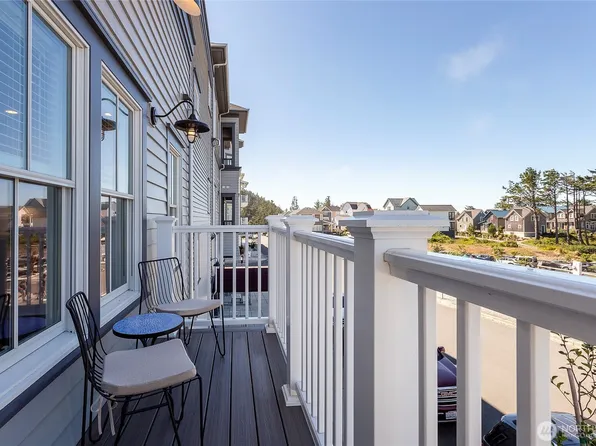 203 Market Street #D, Pacific Beach, WA 98571