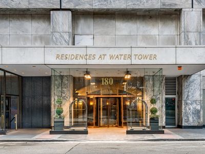 180 E Pearson St APT 5804, Chicago, IL, 60611