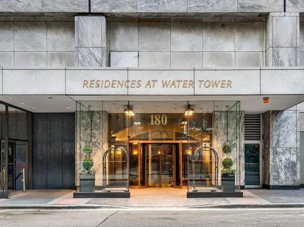 180 E Pearson St APT 5804, Chicago, IL 60611