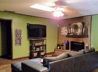 1809 Bolden Rd, Irving, TX 75060