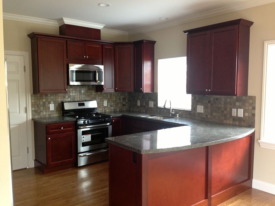 1st image of 938 Palm Ave