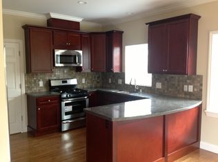 938 Palm Ave, Redwood City, CA 94061