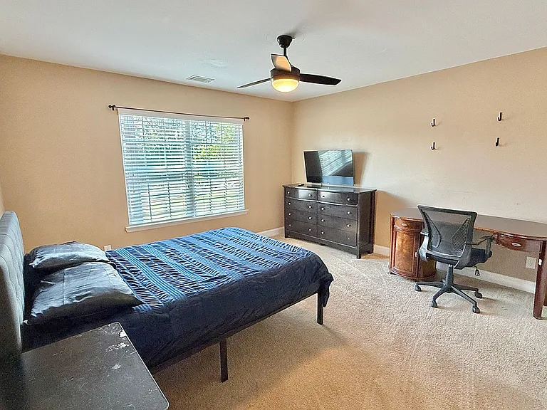 470 Briarcrest Dr NE — Photo 33