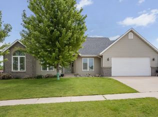 108 Pheasant Ave, Atkins, IA 52206