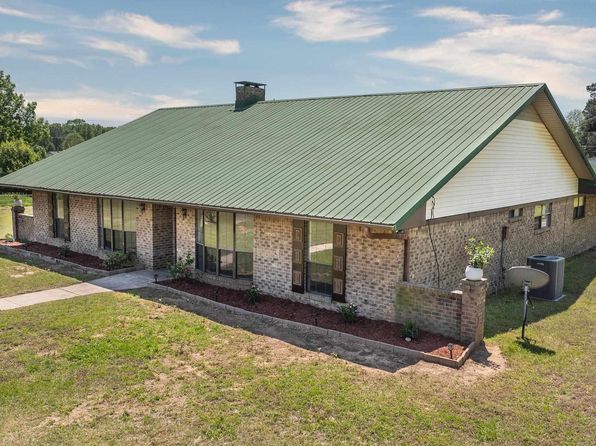508 E Fannin St, De Kalb, TX 75559