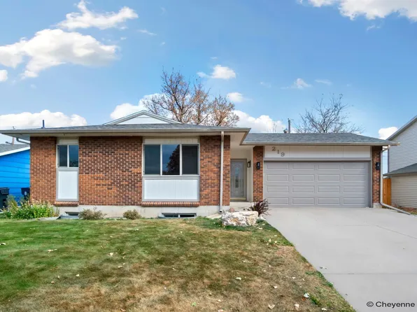 219 Bent Ave, Cheyenne, WY 82007