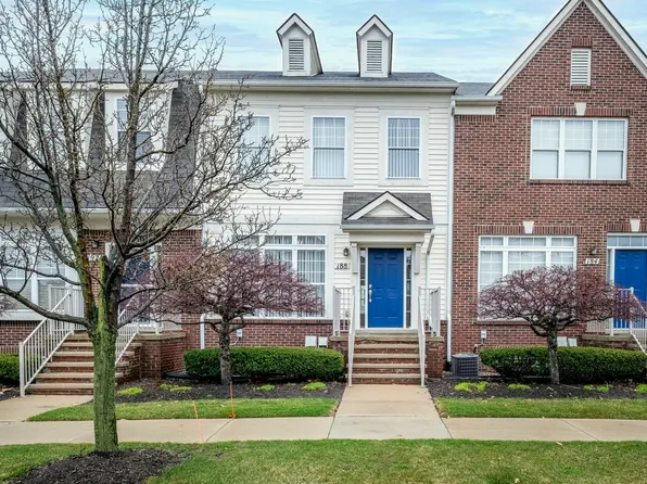 188 Center Blvd, Wixom, MI 48393