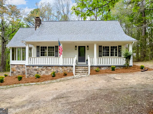 271 McCowan Cir, Rockmart, GA 30153