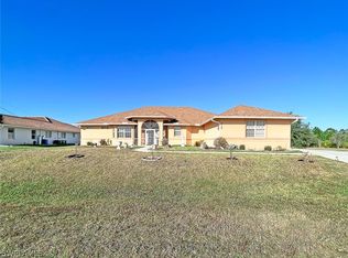 915 Highland Ave, Lehigh Acres, FL 33972