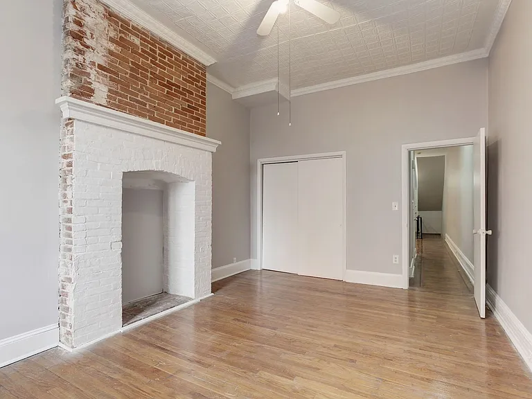 1805 Bolton St — Photo 16