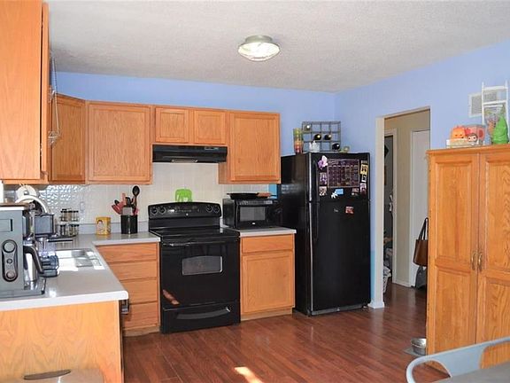 2nd image of 2808 NW Castle Dr