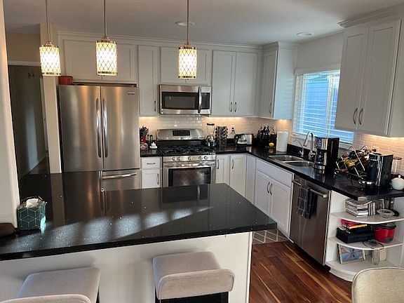 Updated fully equipped kitchen