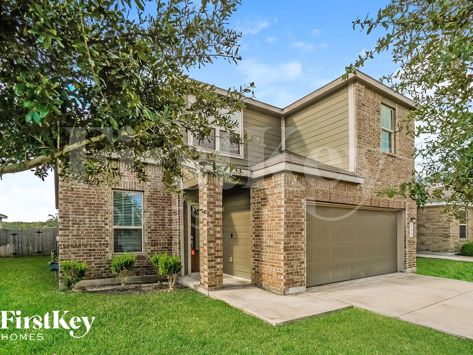 4 bed, 2.0 bath, 2603 sqft, $2,280 — Photo 2