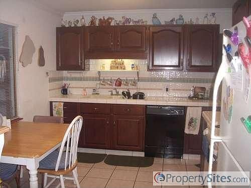 3rd image of 2875 S Zurich Ct