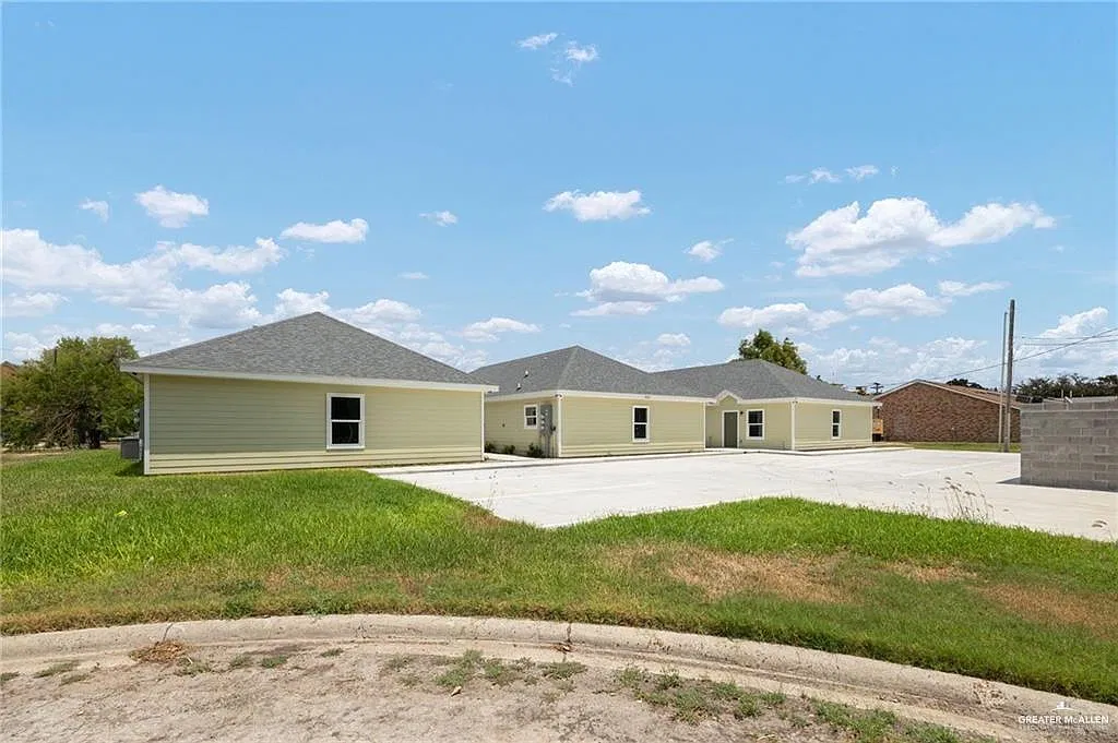2 bed, 2.0 bath, 1022 sqft, $1,150 — Photo 2