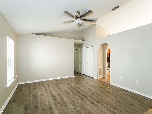 5th image of 17031 Ongar Ct