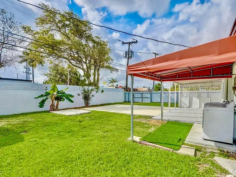 9994 SW 39th Ter — Photo 10