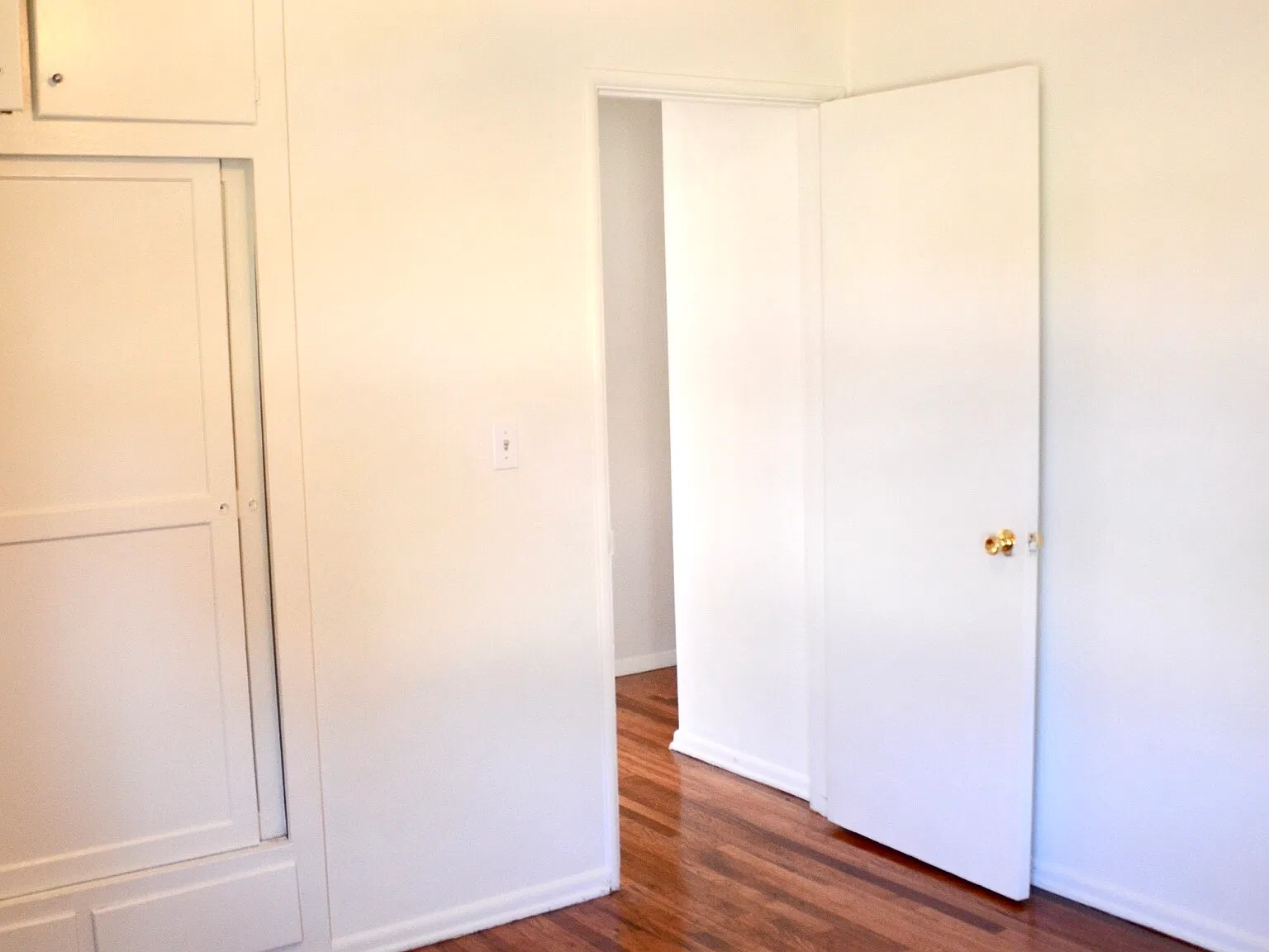 2 bed, 777 sqft, $2,550 — Photo 2