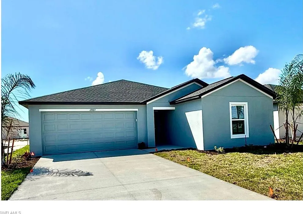 4 bed, 2.0 bath, 1817 sqft, $2,200 — Photo 1