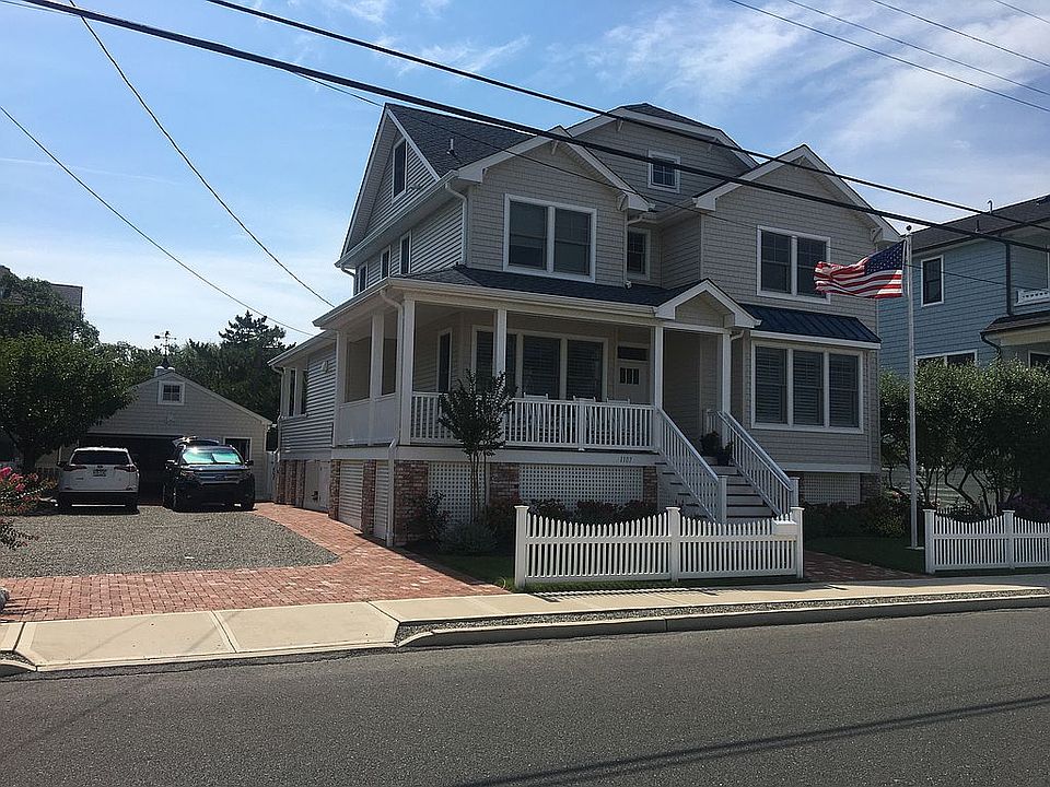 2nd image of 1107 N Beach Ave