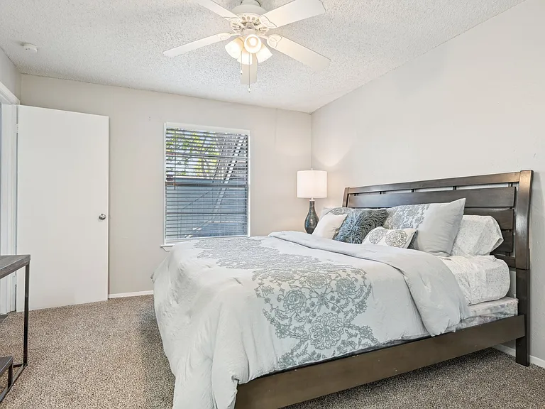 Abbey Glenn Apartments — Photo 47