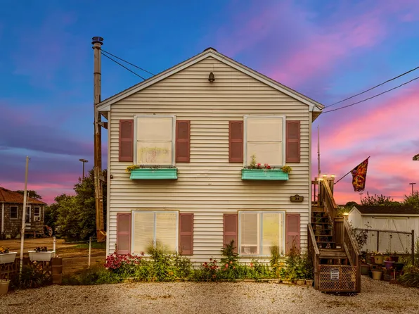 34 Cable Ave, Salisbury, MA 01952