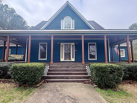 2nd image of 808 Harmony Rd SE