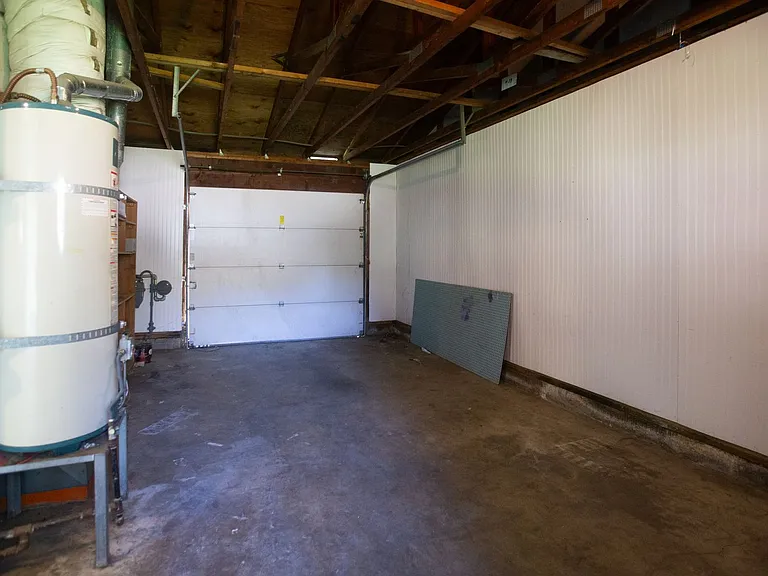 375 Sycamore Ave — Photo 16