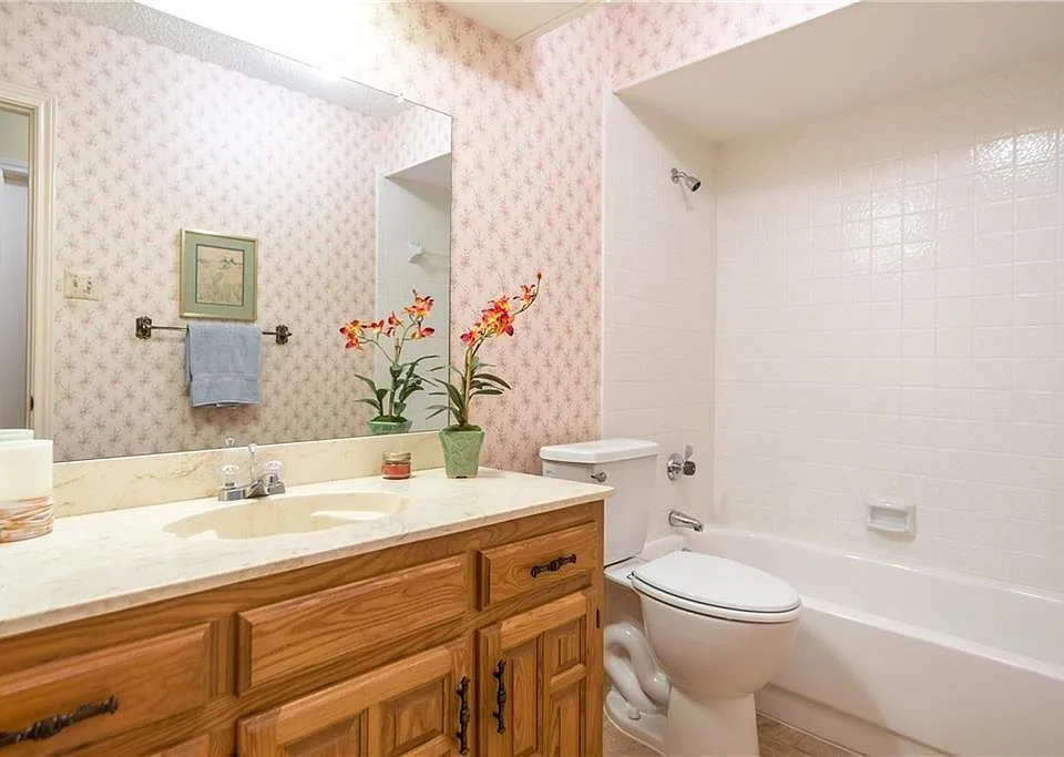 2738 Belmeade Dr