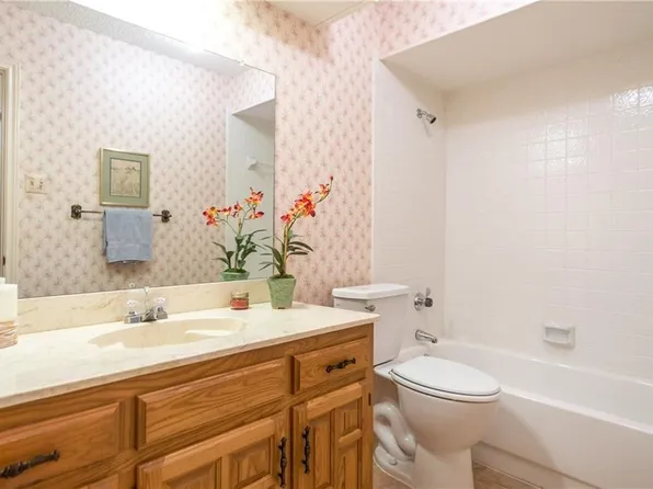 2738 Belmeade Dr, Carrollton, TX 75006