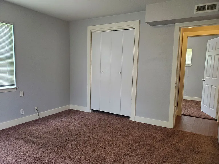 7725 Helbig Rd — Photo 10