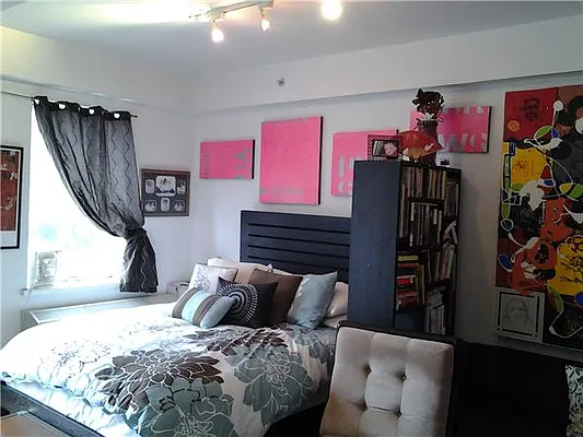 Sold by R New York | media 19