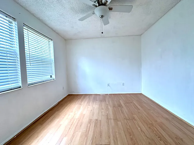 135 Hunter Lake Dr #F — Photo 8