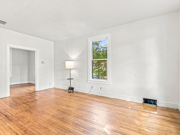 4th image of 600 Ramsey St
