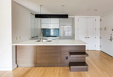 Rented by New York Casas Ltd.