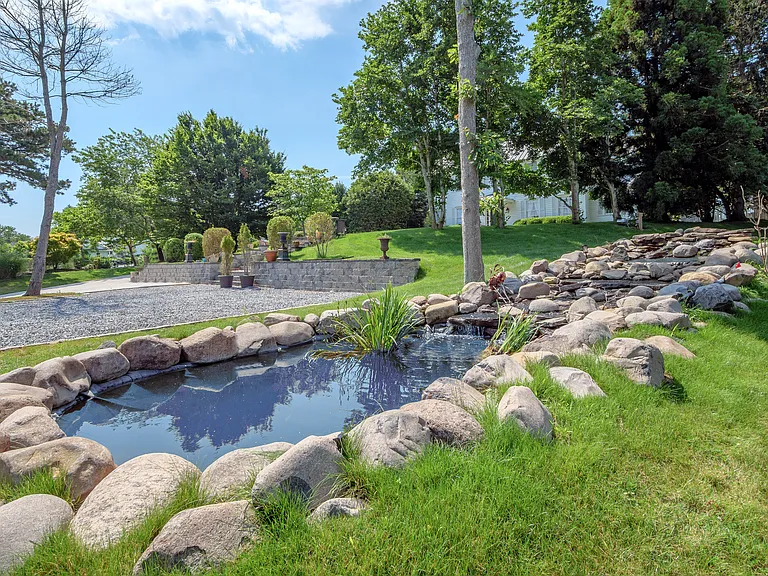 131 Flying Point Rd — Photo 36