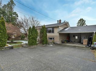 400 Englewood Dr, Pt McNeill, BC V0N 2R0