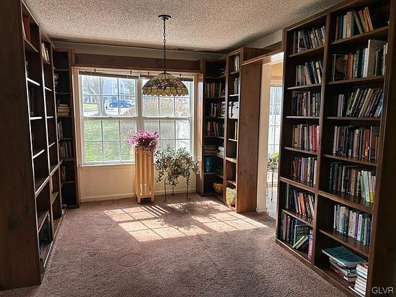 4th image of 1940 Willings Ln