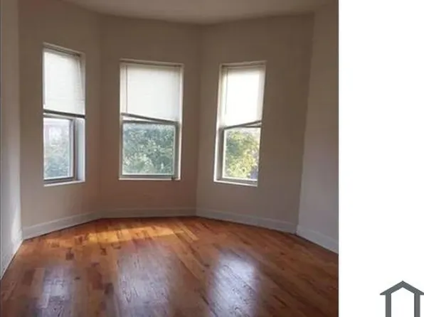 6130 S Prairie Ave #2, Chicago, IL 60637