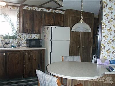 Kitchen with convenient built-in breakfast table