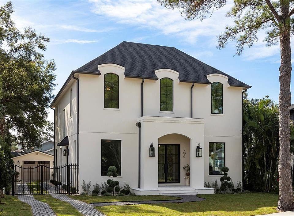 1st image of 706 W AMELIA AVENUE