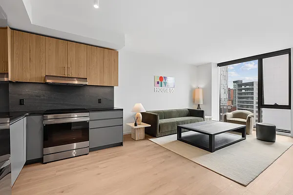 Living room, photo 1
