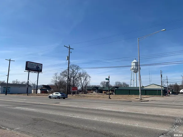 117-121 N Main St, Creve Coeur, IL 61610