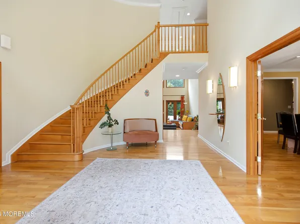 7 Mccampbell Road, Holmdel, NJ 07733