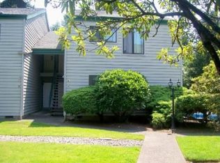6745 SW Scholls Ferry Rd APT 8, Beaverton, OR 97008